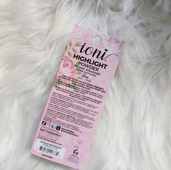 Bundle makeup highlighter heart 💖 compact - Picture 5 of 5